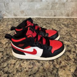 Nike Air Jordan 1 Mid Kid