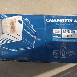 Chamberlain 1/2 Hp Garage Door Opener 