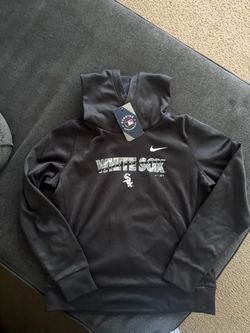 White Sox women’s size M