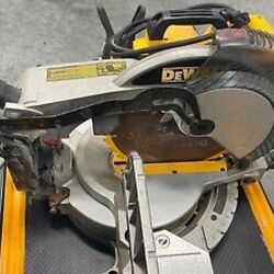 Dewalt Miter Saw 12in Like New Corded