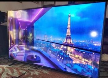 55" TCL roku smart tv 4k great condition like new.  Great quality pic no scratch come with remote