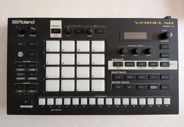 Roland Verselab MV-1 Music Production Station