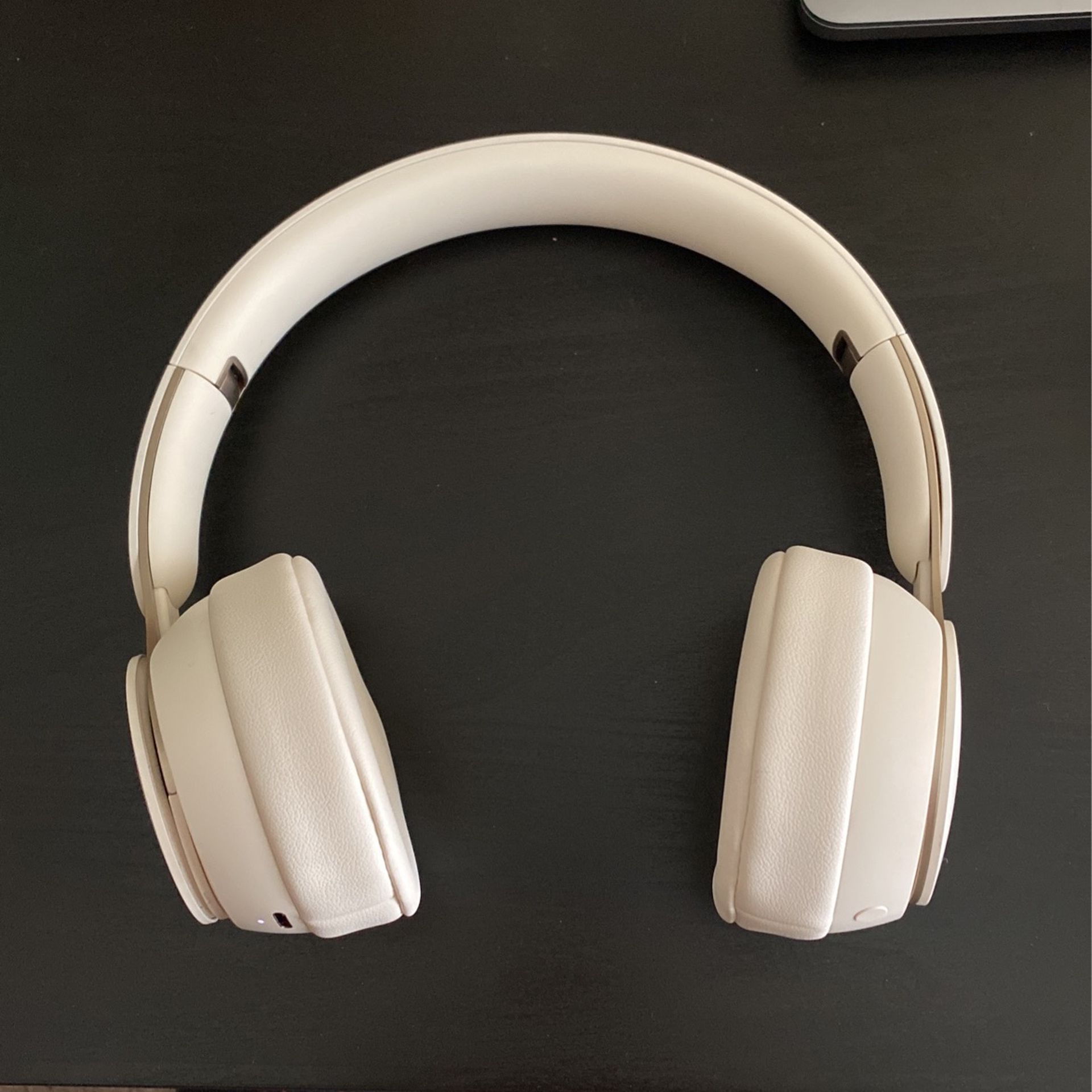 Beats Solo Pro Wireless Cancelling Headphones – Ivory