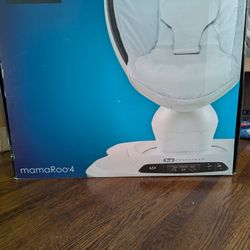 Mamaroo4 Baby Swing