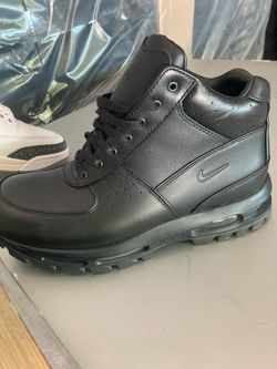 Nike boots size 10