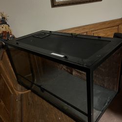 Double Door Terrarium 