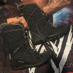 Columbia Snow Boots Size 6