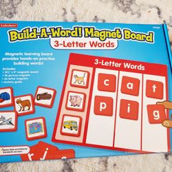 Lakeshore - Build A Word Magnet Board