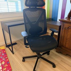 Perfect Condition Desk/Office/Gaming Chair