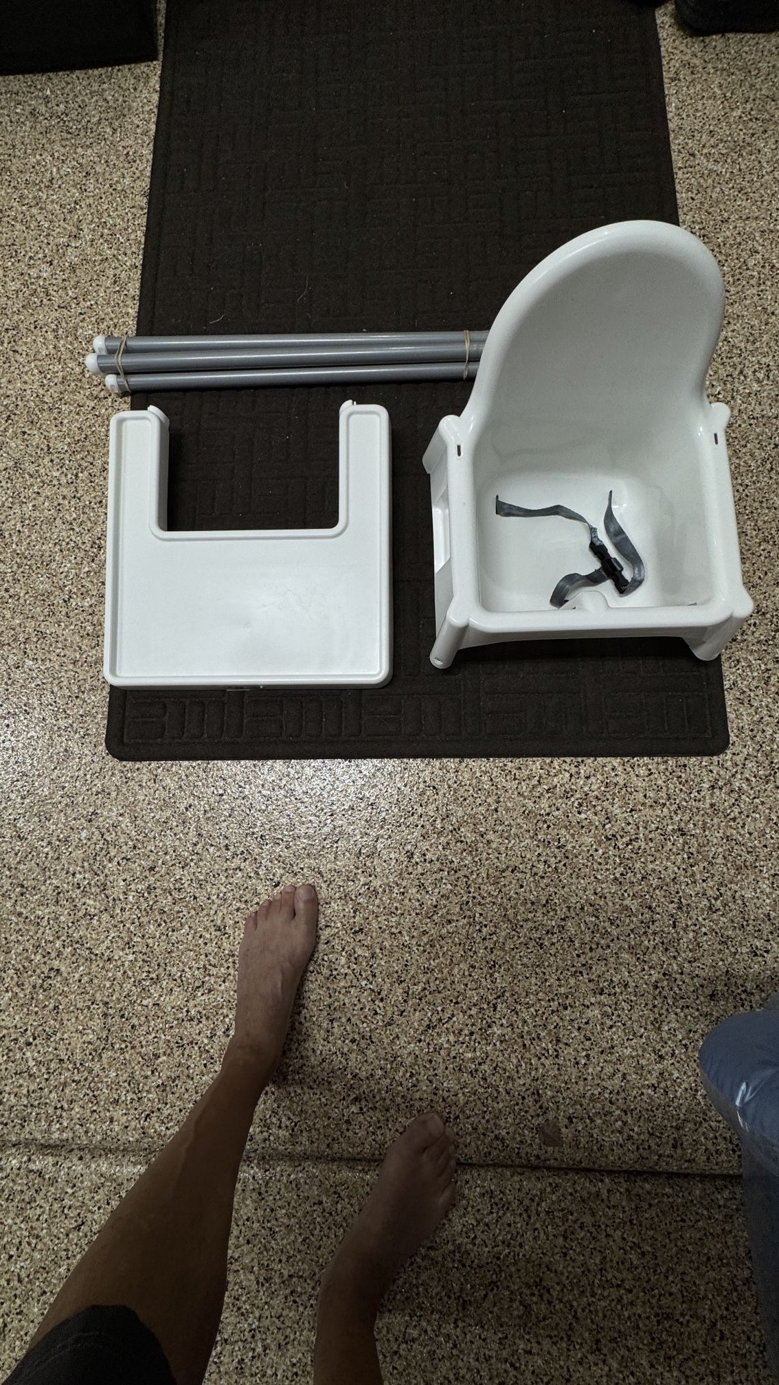 Portable highchair