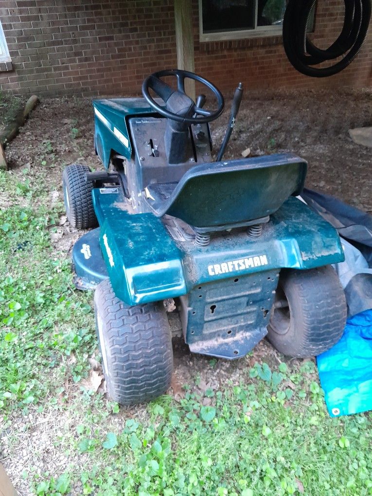 Craftman Riding Mower
