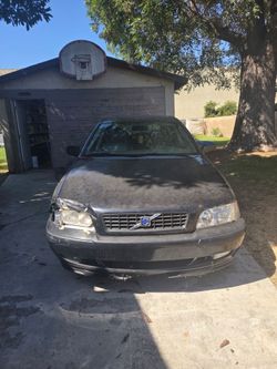 2004 Volvo V40