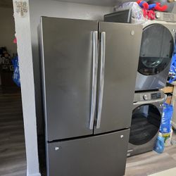 GE French Door REFRIGERATOR 