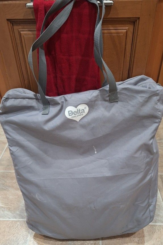Delta Baby Travel Crib