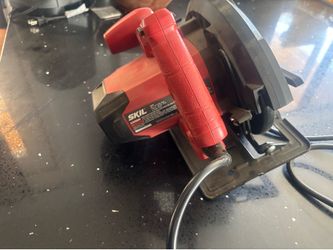 Table saw and saw blades