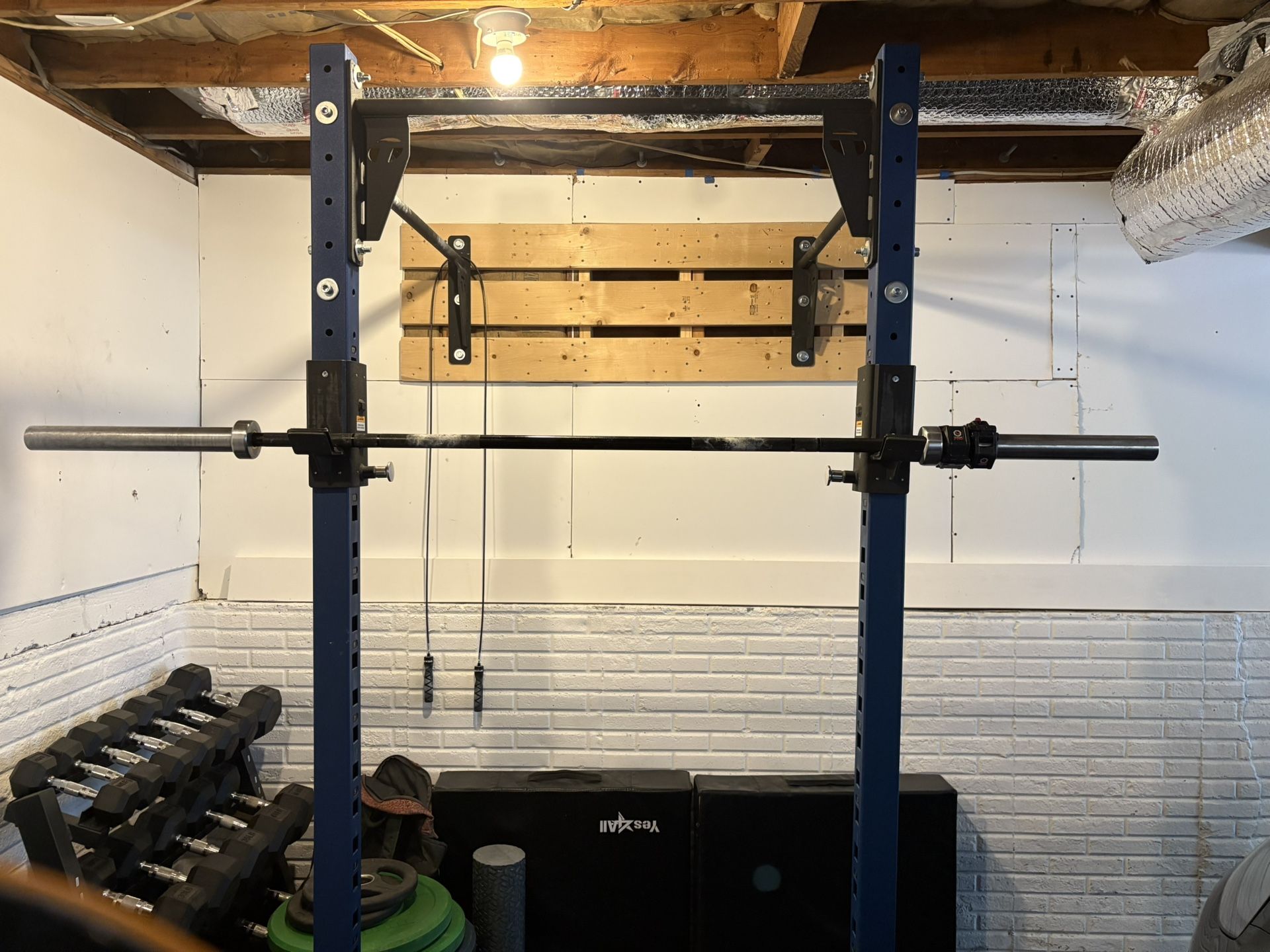 Torque Rack, Barbell, Olympic Plates