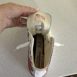 Girls Converse