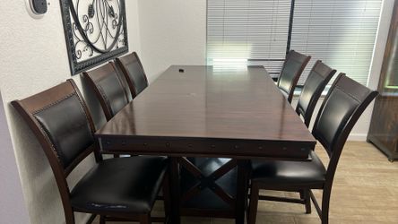 Table & 6 chairs