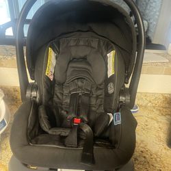 Graco SnugRide Snuglock 35 Infant Car Seat