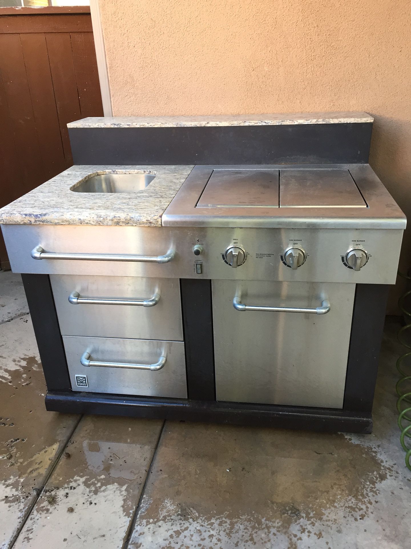Master Forge Modular Outdoor Kitchen 3-Burner BG179C Modular Sink, bar faucet and granite countertop.