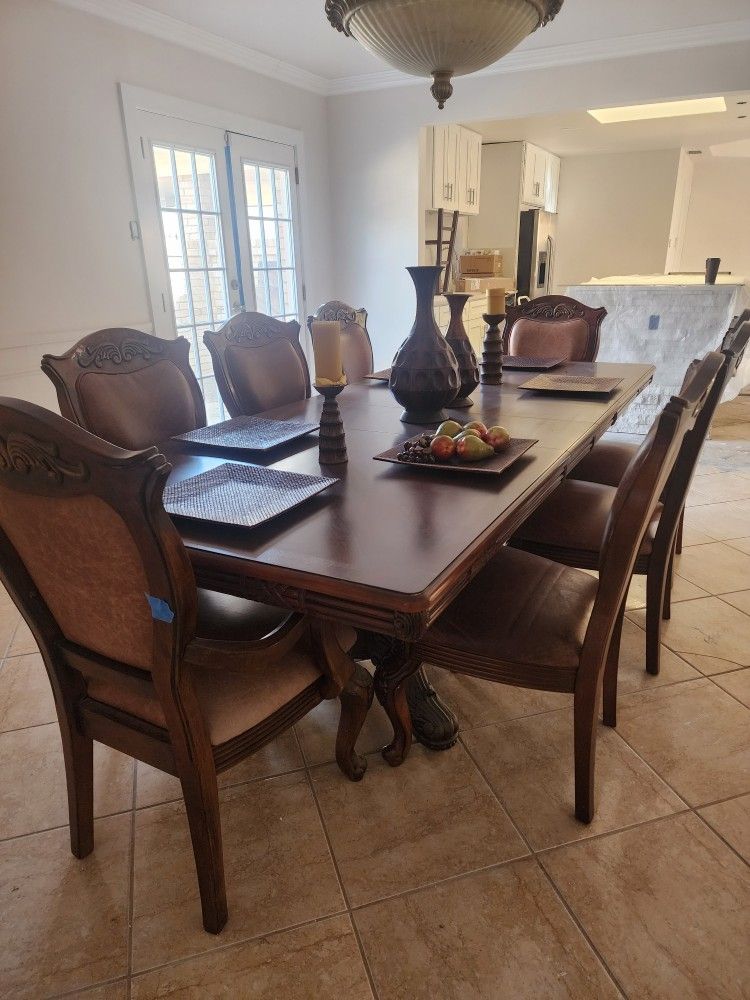 Biutiful 8 Chear Table Leader Seats