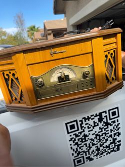Emerson Vintage Style Record Player Stereo – Turntable, CD, Cassette & AM/FM Radio