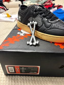 8 BrandX Studio Black Gum Low-Top Men Sneakers