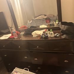 Dresser And Mirror 