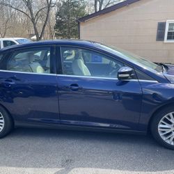 2016 Ford Focus Titanium (OBO)