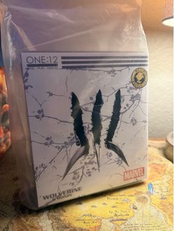 MEZCO ONE 12 : Wolverine Ronin