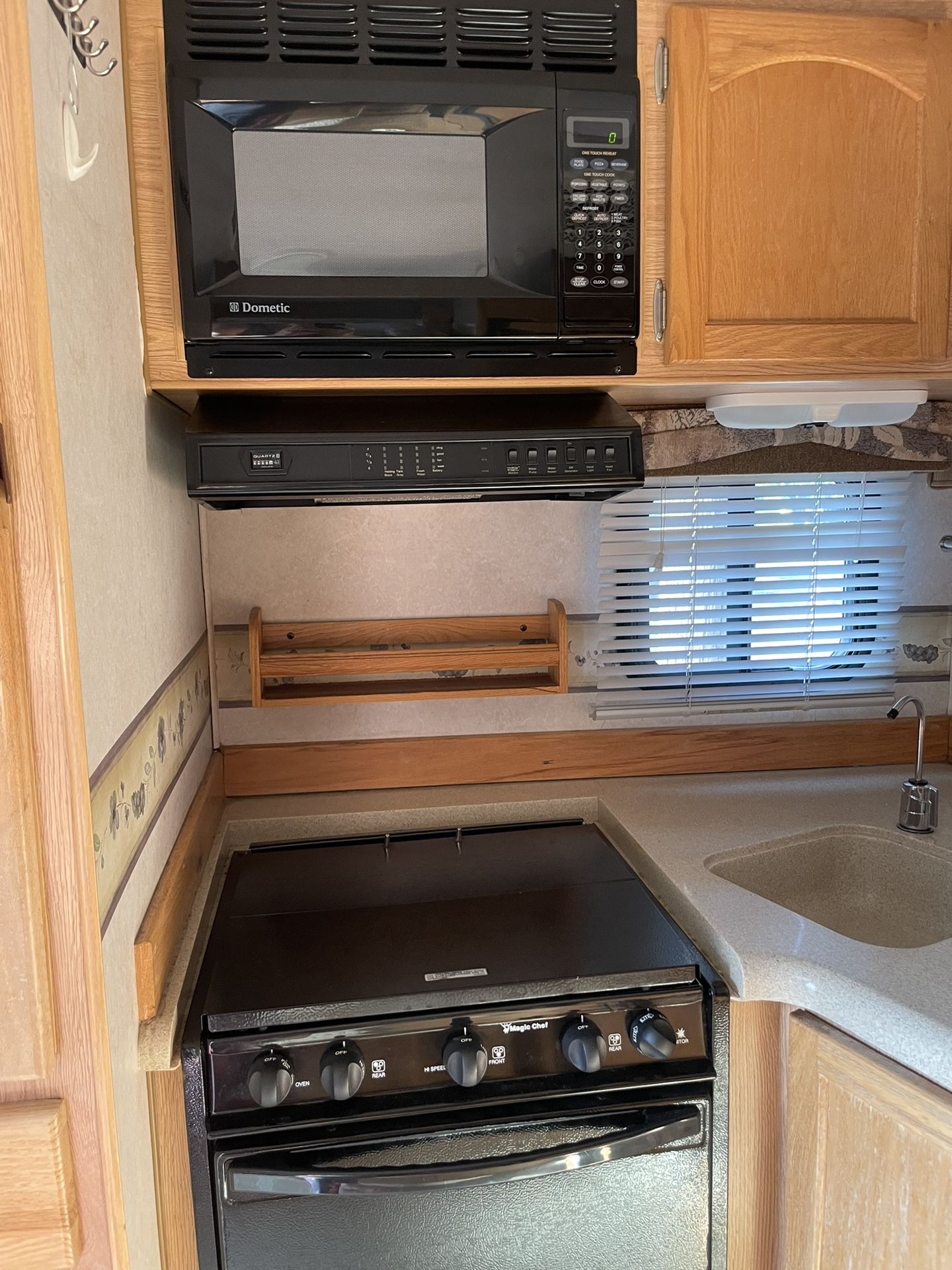 2005 Eagle Cap 850 Camper for Sale in Portland, OR OfferUp