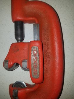 Ridgid wide roll pipe cutter