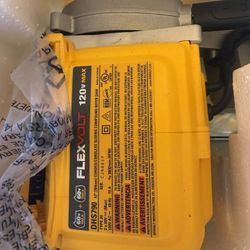 DeWalt FLEXVOLT 12” Sliding Compound Miter Saw (DHS790)