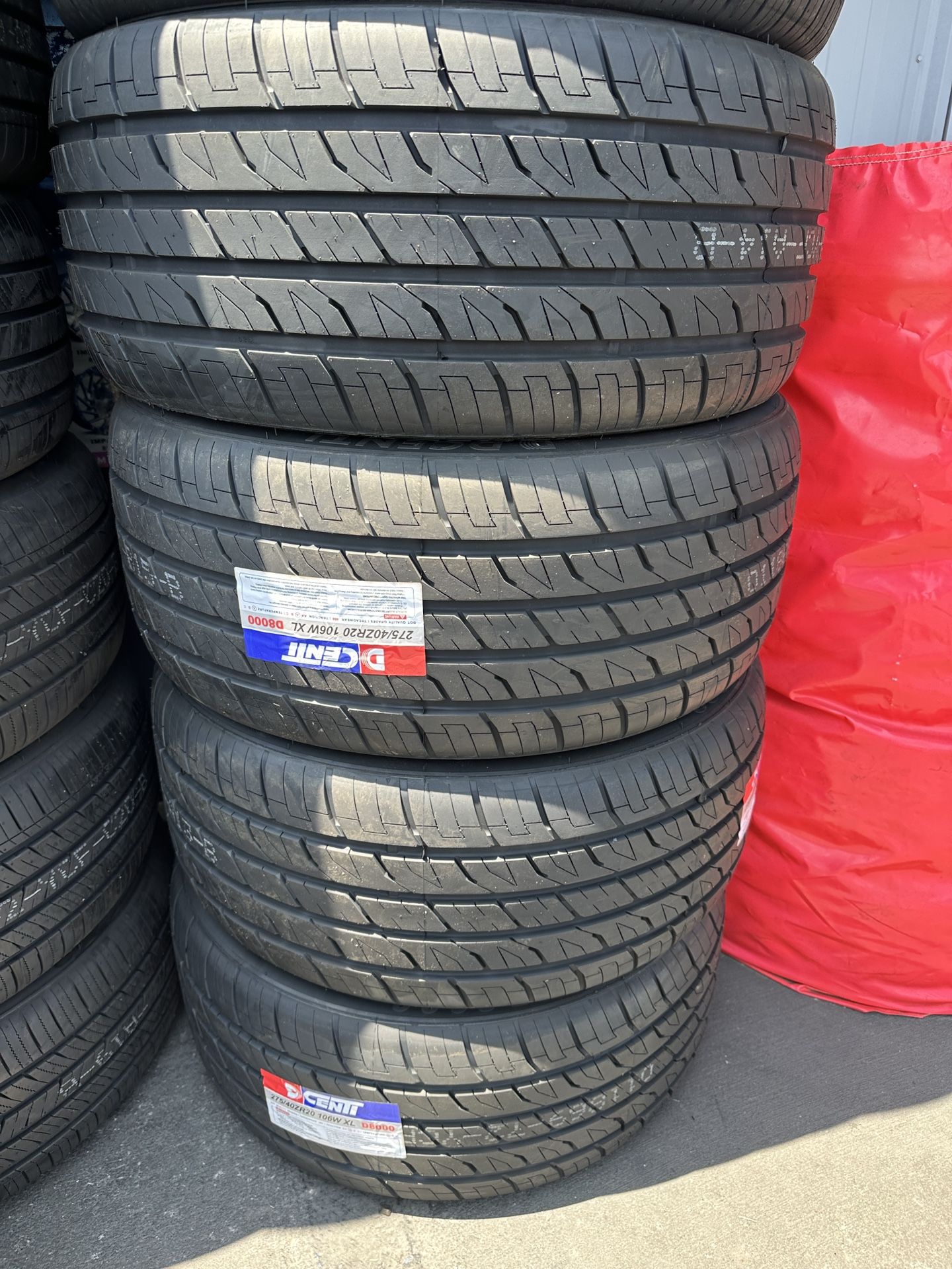 275-40-20 SET OF BRAND NEW DCENTI D8000** Installed** 60K Mileage