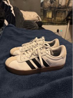 VL COURT 3.0 SHOES adidas
