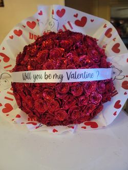 Arrangements. Bouquets. Bouchones . Premium Fresh Roses. Se Habla Español