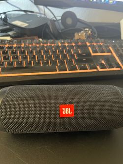JBL flip 5 speaker
