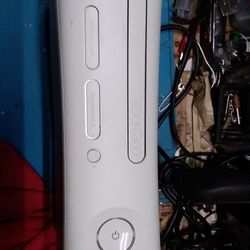 XBOX CONSOLE 