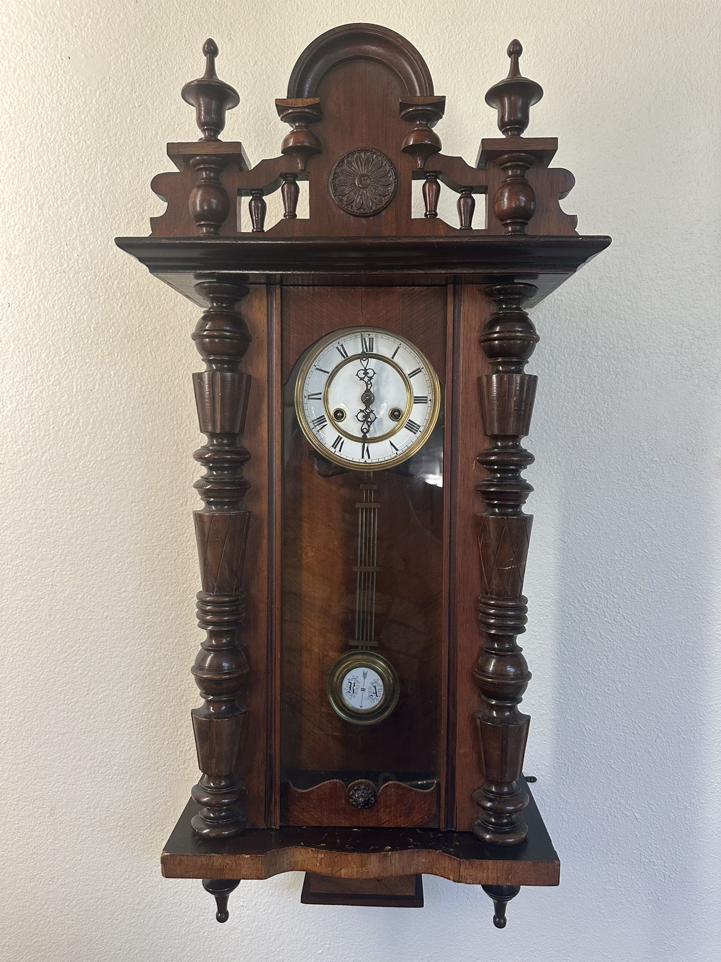 Antique R & A Porcelain Face & Pendulum Walnut Wood Wall Clock & Keys