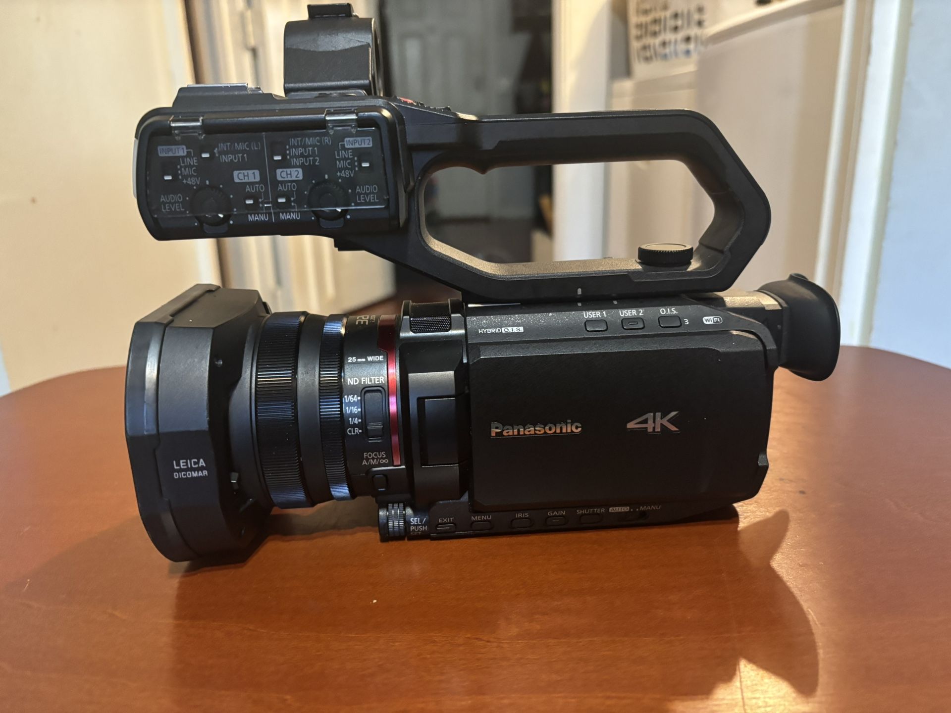 Panasonic HC-X2000 UHD 4K 3G-SDI/HDMI Pro Camcorder with 24x Zoom LIKE NEW