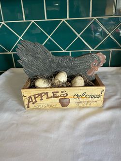 Farmhouse Chicken Decor L10xH8xW4