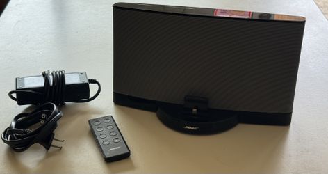Bose SoundDock Series III digital music system.