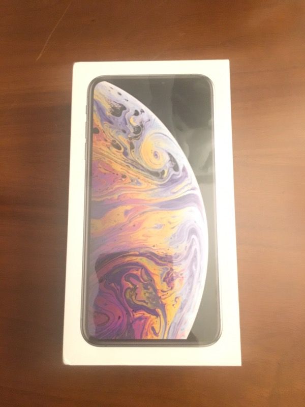 NEW IPHONE XS MAX SEALED 256gb silver