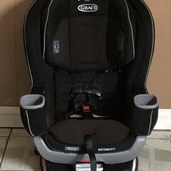 GRACO EXTENDED 2FIT CONVERTIBLE CAR SEAT!!!!