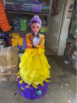 Rumi k-pop vestido pastel piñata