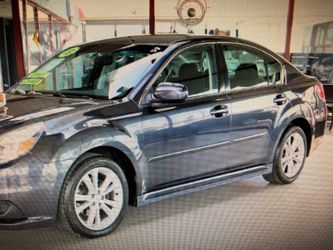 Subaru Legancy 2013.