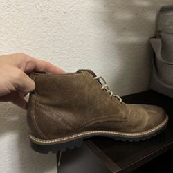 Cole Haan Nathan Chukka Boot (size 9)