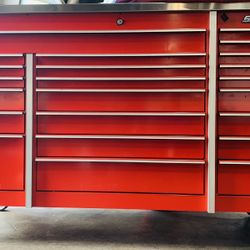 LIKE NEW TOOLBOX FOR PROFESSIONALS 