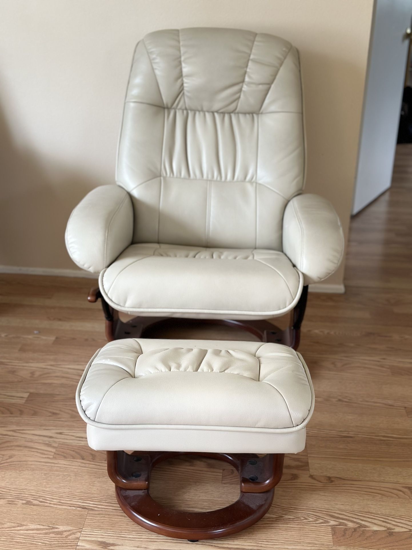 2 Recliner Chairs With Storage Ottomans