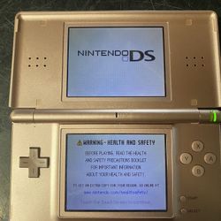 Nintendo DS Lite *Broken Hinge*
